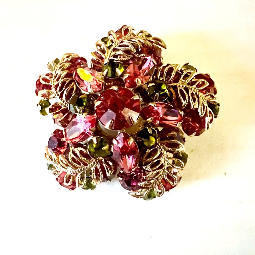 1950 Vintage Pink and Green Gold Tone Metal Brooch crystal